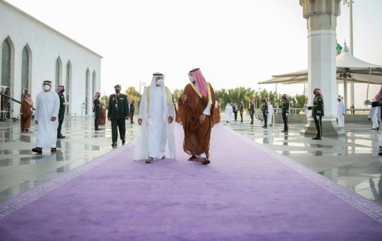 Saud gai rai dhoolaige badhaluga beynun kurany dhan'bu dhoola. Keehvekan engeytha?