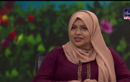 Shiraany alun filmee dhaairaa ah nukuthumuge khiyaaleh neh