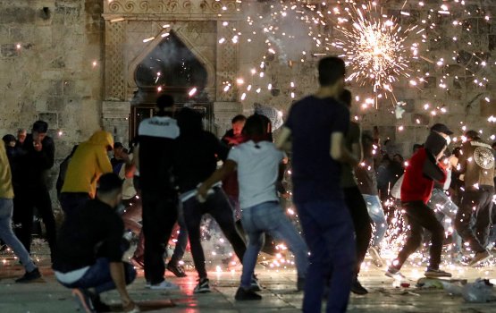 Israel fuluhunge himaayathugai yahoodheen Aqsa sarahahdhah vadhefi