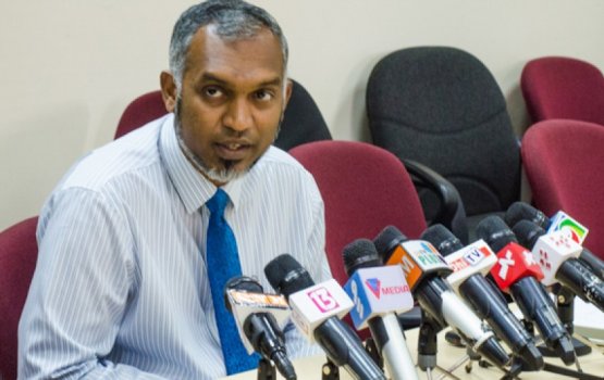 Muizzuge mahchah kuraa dhogu hekibas dhinumuge dhauvaage aduehun fashanee