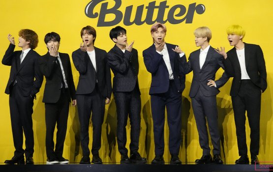 BTS in dhuniyeyge fas record eh muguraalaifi