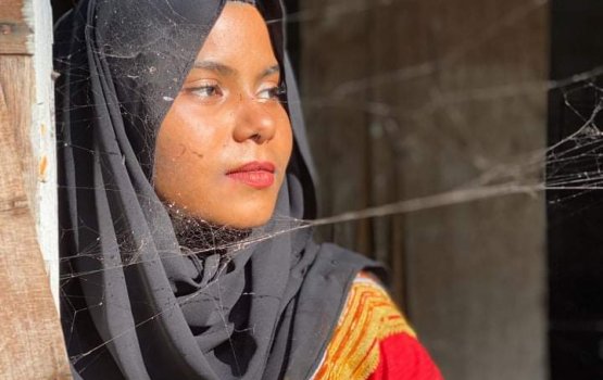 Zahaa: Hunaruveri fannuveri eh, huvafenthakugai kula jassaa zuvaaneh