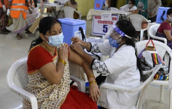 2 dose ge dhurumin ithuru kurumun India ge idhikolhun suvaalu koffi