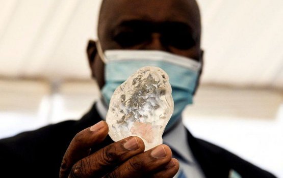 Dhuniyeyge 3 vana ah enme bodu javaahiru Botswana in fenijje