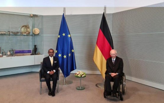 German ge gaanoonu hadhaa majileehuge raees aai Nasheed bahdhalu kuravvaifi