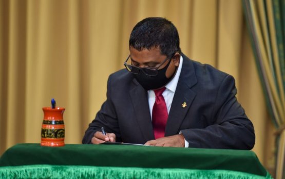 Fisheries minister kamah Dr.Hussain ayyan kuran ruhun dheefi