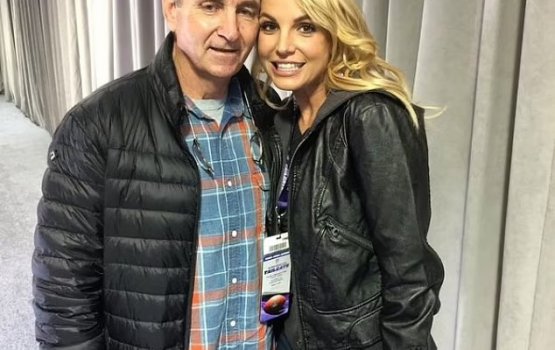 Britney spears ge beleniverikan bappage athugai behettumah ninmaifi