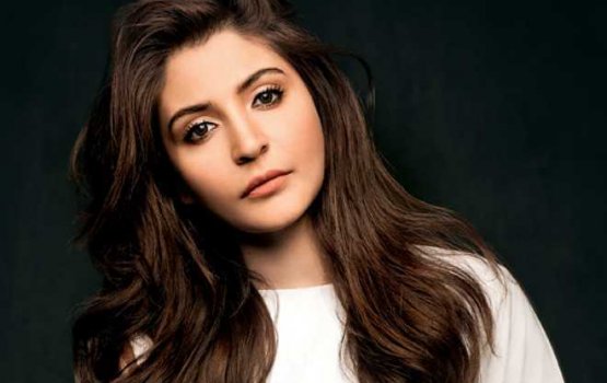 Dhe aharah fahu Anushka sharma ge filmeh annanee