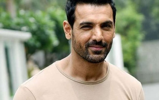 John abraham aai anhenun covid ah positive vejje!