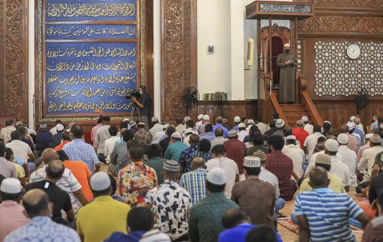 Khuthubaa ehen bahakah tharujamaa kuravvaa nama..!