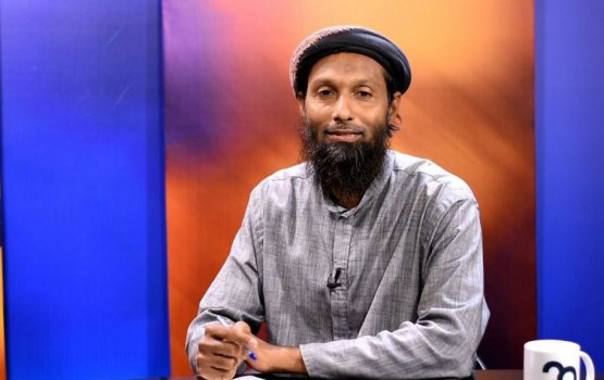 Banguraleh beynumeh nukuran: Ali Rameez