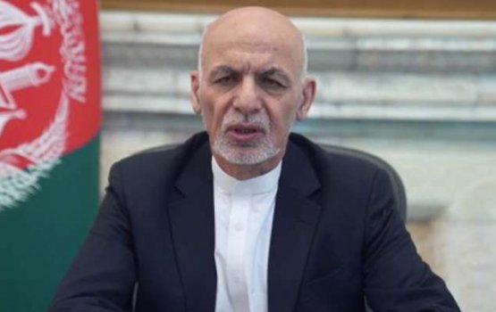 Afganistan ge raees Ashraf Ghani hunnevee UAE gai