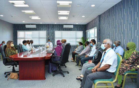 “Beysfaruvaa ah beyrah dhiyun madhukurumah adhives masahkai kuranjehey”