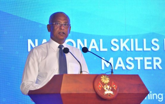 Meehun binaakurumakee kurimagah rakkaa kurevey rausmaaleh: Raees