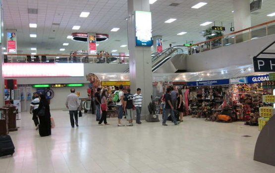 Lanka in on arrival visa ah fee eh naganee, Dhivehin nuhimeney