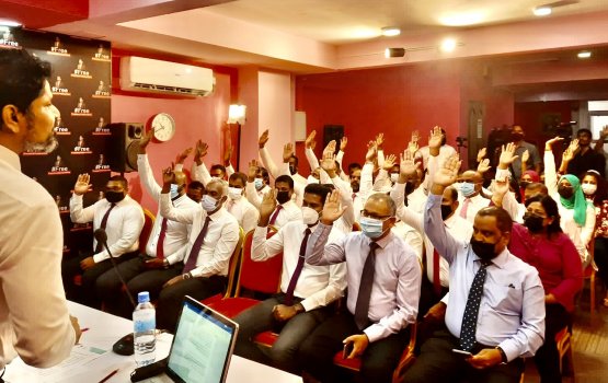 Raees Yameen minivan kurumah govalaa idhikolhun graareh