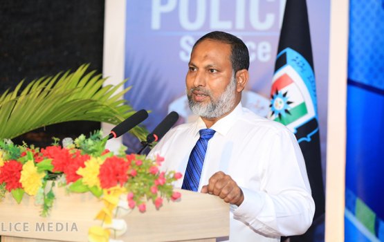 Fuluhunge iss officerun vaki kuraathy Imraanaa maadhamaa suvaalu kuranee