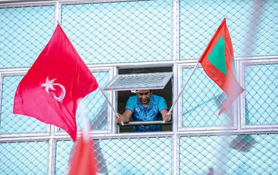 Raees Yameen geybandhuge gavaidhaa khilaafeh nuvey Dr. Jameel