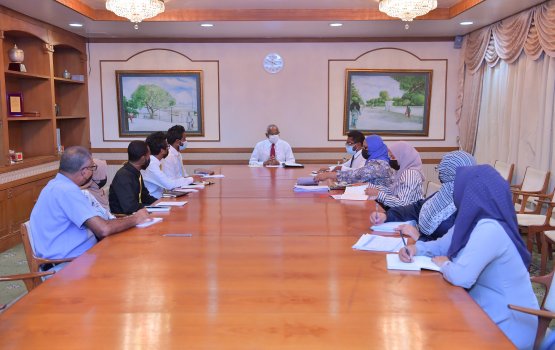 Dhigurah council rayyithunge kanboduvunthah raees aa hissaa koffi