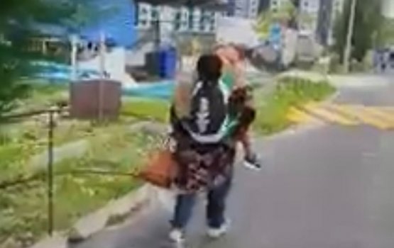 Dharifulhu kondah laigen  Hiya flat ah, Gina baehge faadukiyun sarukaarah!