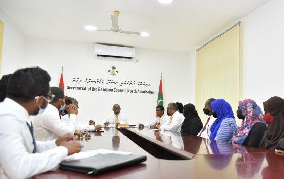 2 Aharu thereygai vaudhuthah fuhdheyne: Raees