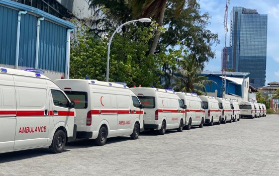 Kuriah oi 3 dhuvas therey ambulance thah fonuvanee