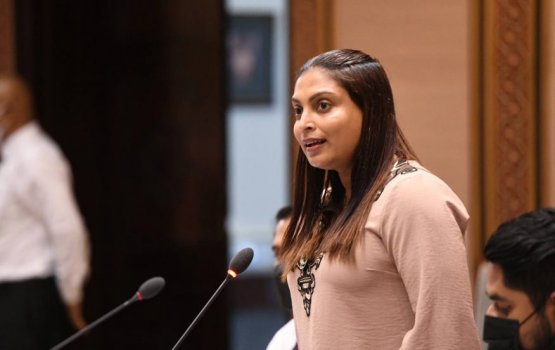 Mudharrisun nulibey massalaige dhiraasa thin mahun nimeyne: Education