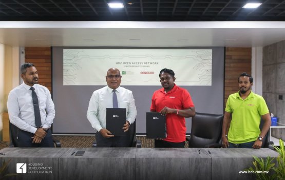 Hiya flat thakah OOREDOO ge  khidhumaiythah dheyn fashanee