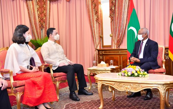 3 Gaumegge safeerun, safeeru kamuge faiykolhu Raees ah aruvaifi