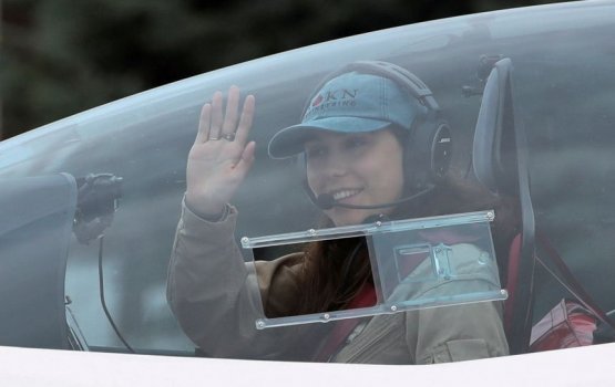 Furaavaruge pilotaku ekani maa ekani dhuniye vashaa bureh jahanee