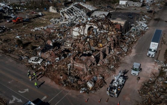 Nurahkaatheri moosumee haadhisaa thah dhaanee gina vamun: America