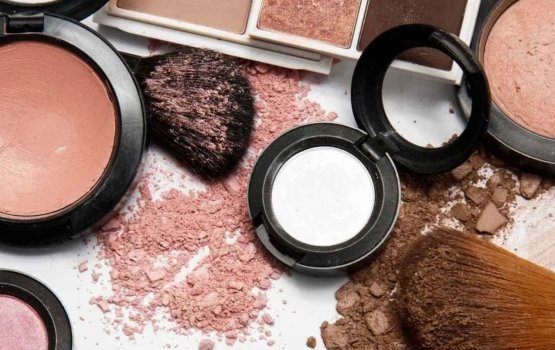 Make up saamanuge ves muhdhathu hama vaane!