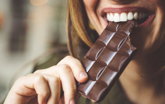 Beykaaru khiyaaluthakaa dhuruvaan kaan vee Chocolate!