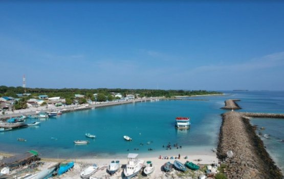 Manadhoo ah kairikuri launcheh, valhin biru dhakkaigen feyrigenfi