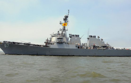 America in UAE ah askaree hathiyaaru fonuvanee