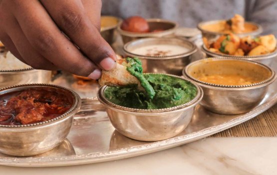 Athun keumakee barudhan lui vaa kameh: dhiraasaa