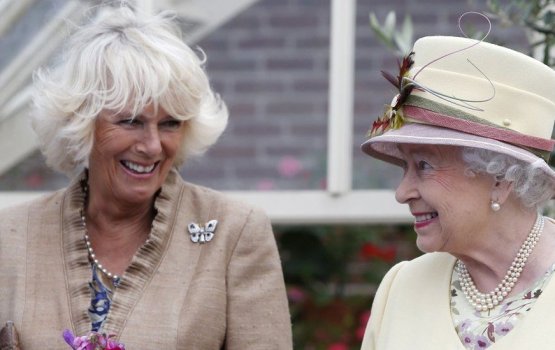 Queen Elizabethge rani kamah 70 aharu, dhen magaamah is vaanee Camilla!