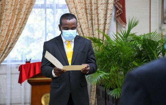 Alah inthikhaabu vi Raashid member kamuge huvaa kuravvaifi