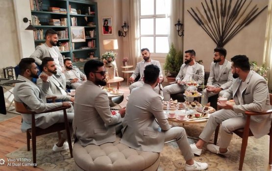 Mi photo in Virat Kohli vaki kuran engeytha?