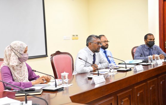 Sarukaru ge bodethi kunfunithah baiverikohgen Transhipment bandharu hadhan plane eh ekulavaalanee