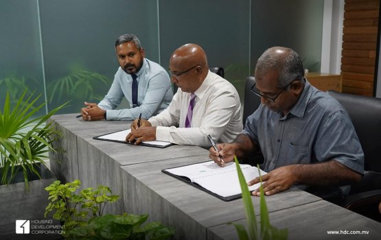 ROL in ves Hiya Flat thakah internet khidhumai dhenee