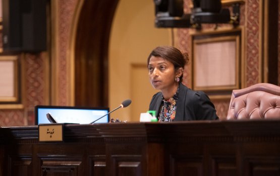 Shiyam hayyaru kury majlis ge gavaidhaa hilaafah: Eva