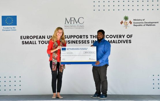 EU ge ehee 180 ah vure gina guest house ah dheefi