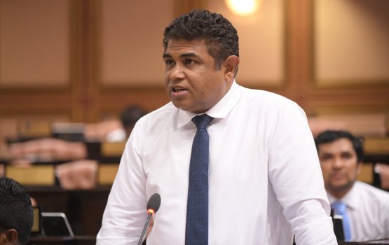Corruption ge massalathah nubelenee vazeerunge nufoozaa hedhi: Bonde