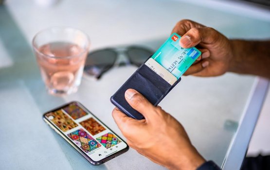 American express card in viyafaari kohgen aguhuri inaamu thakeh!