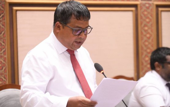 Olhigen Fisheries Minister majlis ah haaziru kurevijje