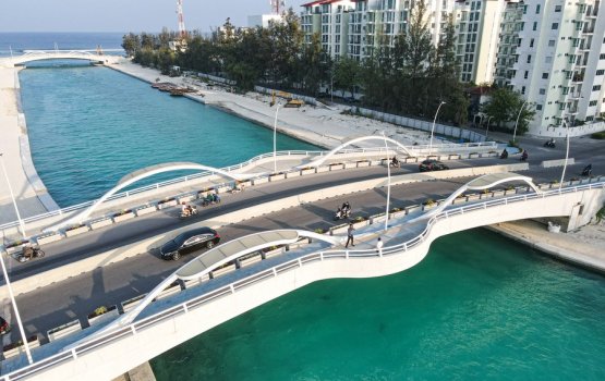 Hulhumale ge 7 bimeh gai 14 buree ge tower thakeh alhan hulhuvaalaifi