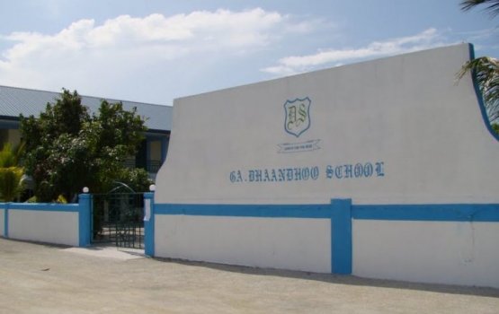 Dhaandhoo school ge dharivarun thakeh kiyavan thibi class eh fanka eh vettijje