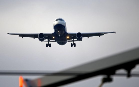 Passenger ehge phone gai roave mathindhaa boat eh kulli haalathah!