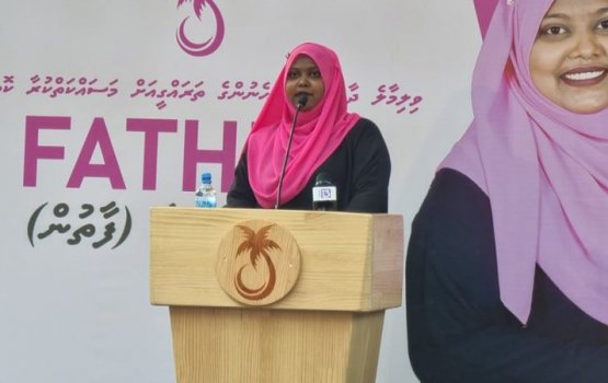 Natheejjaa badhaleh nuvi, Villi male gondi kaamiyaabu kuree Nazima 